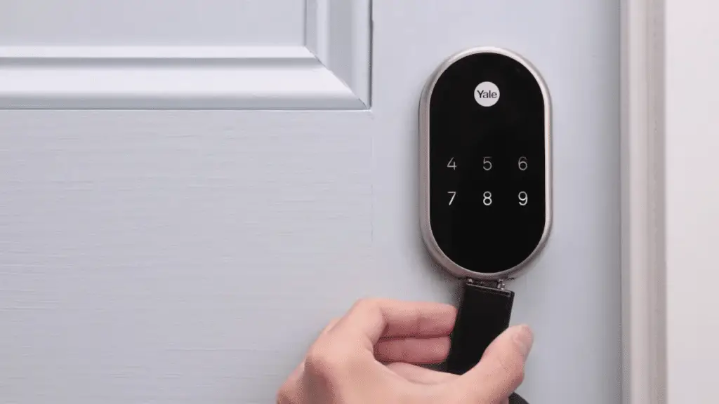 How To Secure A Screen Door