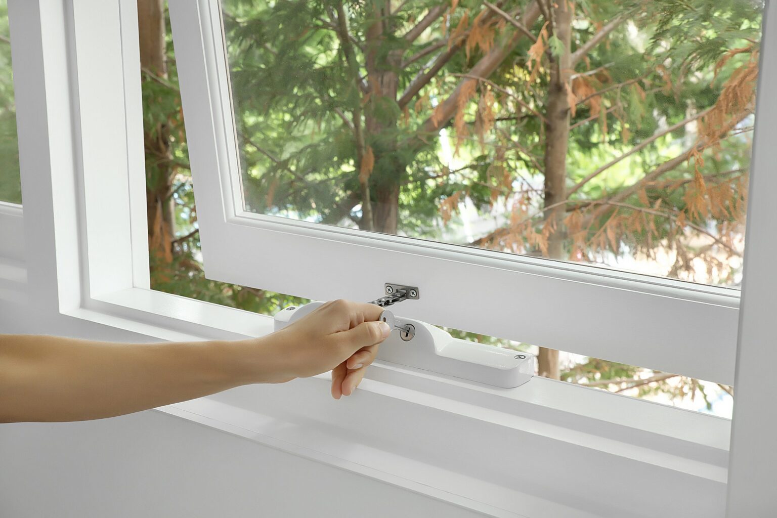 How To Open A Locked Window Without Breaking It
