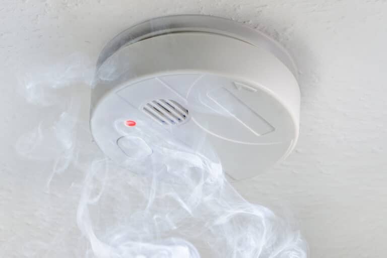 What Does It Mean When A Smoke Detector Blinks Red