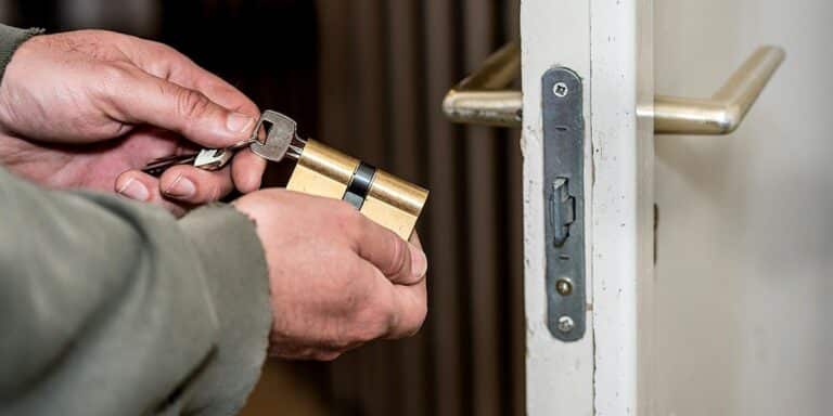 How To Remove Commercial Door Lock Cylinder Without Key