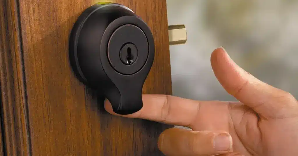 How To Pick A Deadbolt Lock With A Card
