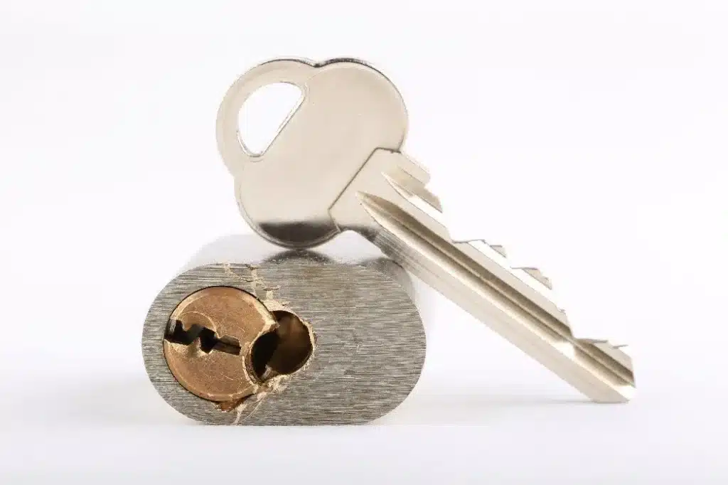 How To Use A Cylinder Lock